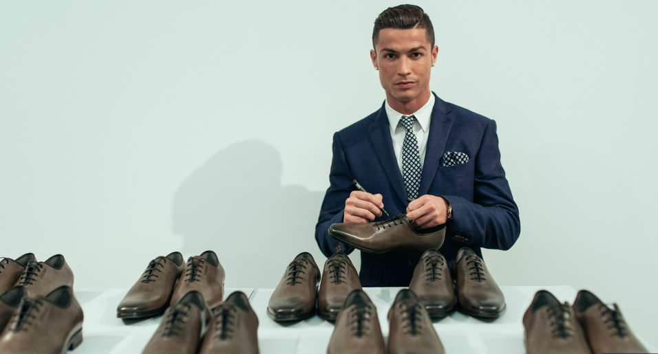 Cristiano Ronaldo lança linha de jeans, Celebridades